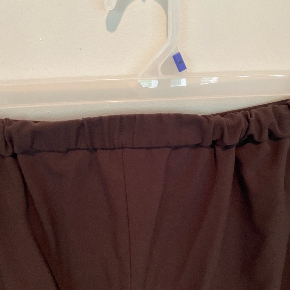 Elegant Brown Women's Pants - Picture 3 of 5